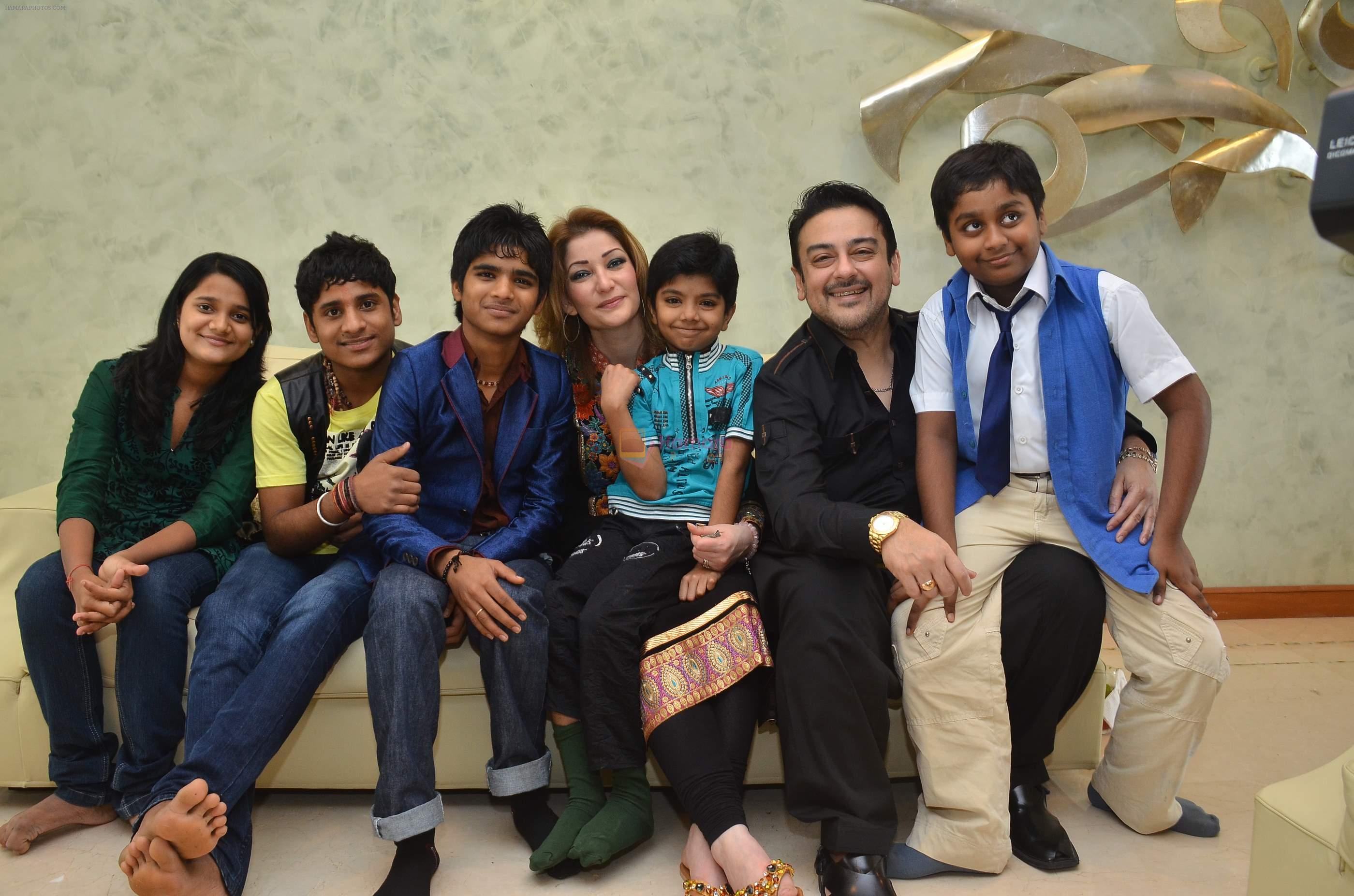 Adnan Sami celebrates eid at home with kids of SAREGAMA Lil Champs in Andheri, Mumbai on 31st Aug 2011