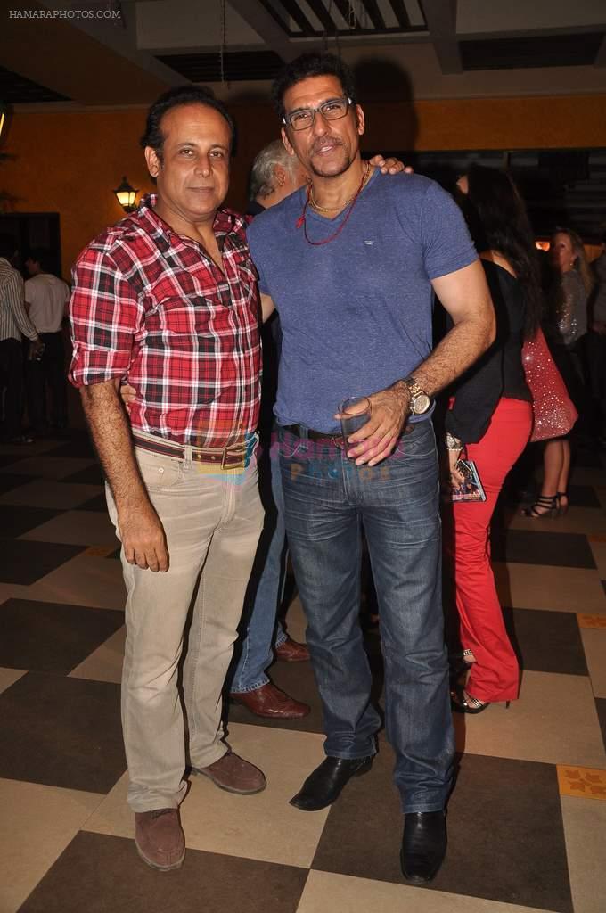Mukesh Rishi, Adi Irani at Nirmal Mishra's bash for film Murder in Mumbai in Club Millennium on 5th Sept 2011