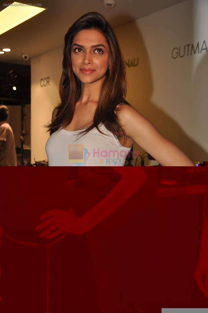 Deepika Padukone at the launch of Poggen Pohl store in Mahim on 9th Sept 2011
