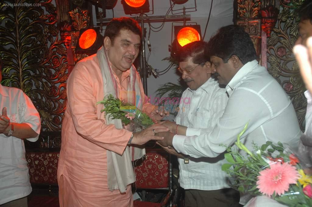 Navin Prabhakar, Raza Murad at Navin Prabhakar's Ganpati on 12th Sept 2011