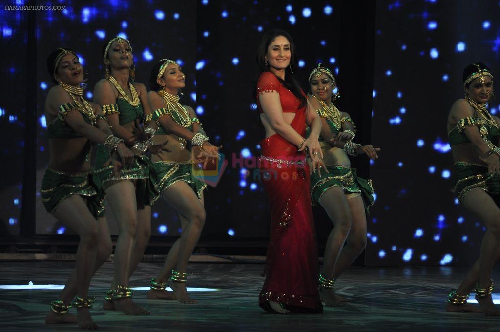 Kareena Kapoor at the audio release of Ra.One in Filmcity, Mumbai on 12th Sept 2011