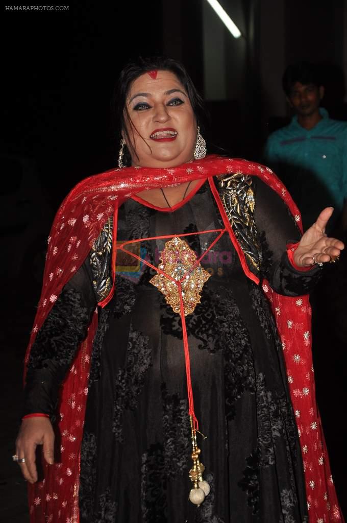 Dolly Bindra at the Telly Chakkar's New Talent Awards in Mehboob on 16th Sept 2011