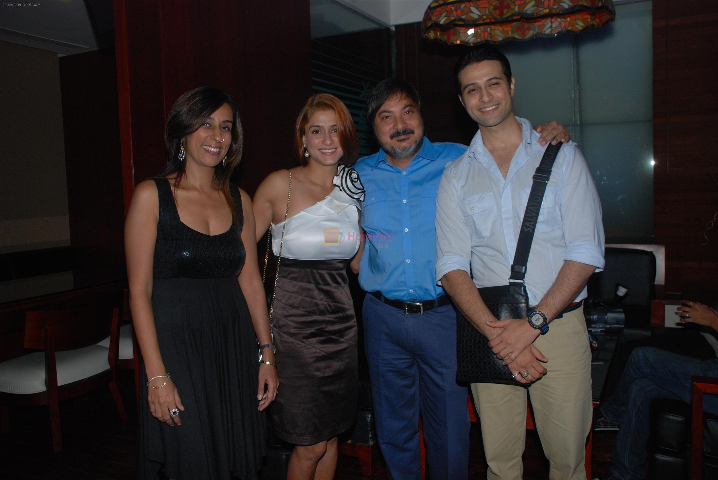 Deeya Singh, Shilpa Saklani, Tony Singh with Apoorva Agnihotri  at the celebration of Tony and Deeya Singh�s Maryada�..Lekin Kab Tak Completes 200 Episodes