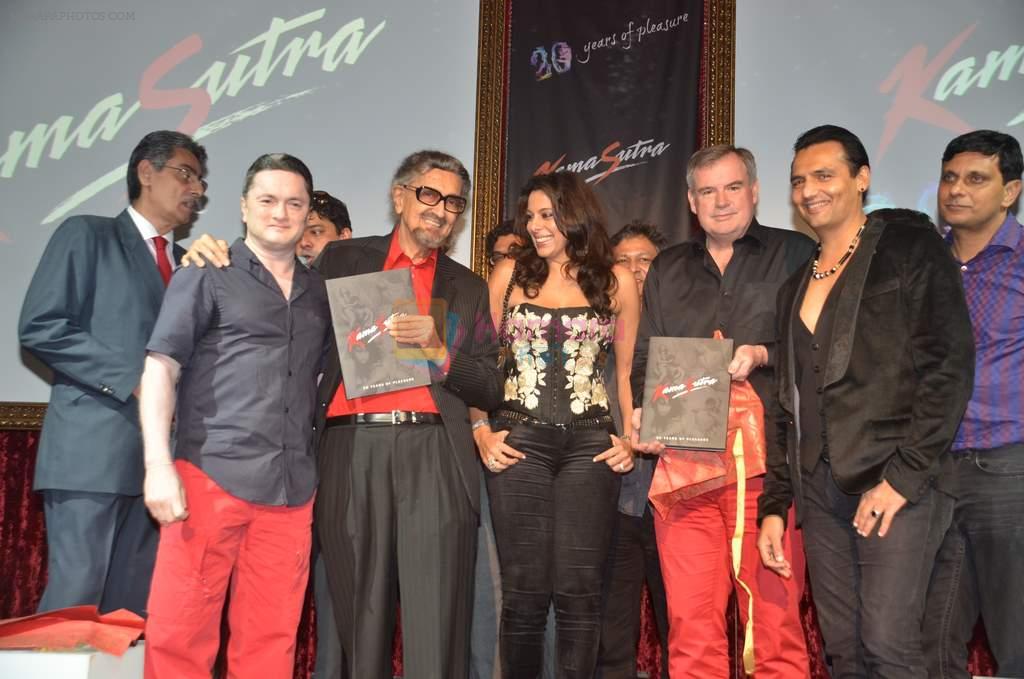 Gautam Singhania, Alyque Padamsee, Pooja Bedi, Marc Robinson celebrate KamaSutra condoms 20 years completion in Canvas, Palladium on 16th Sept 2011