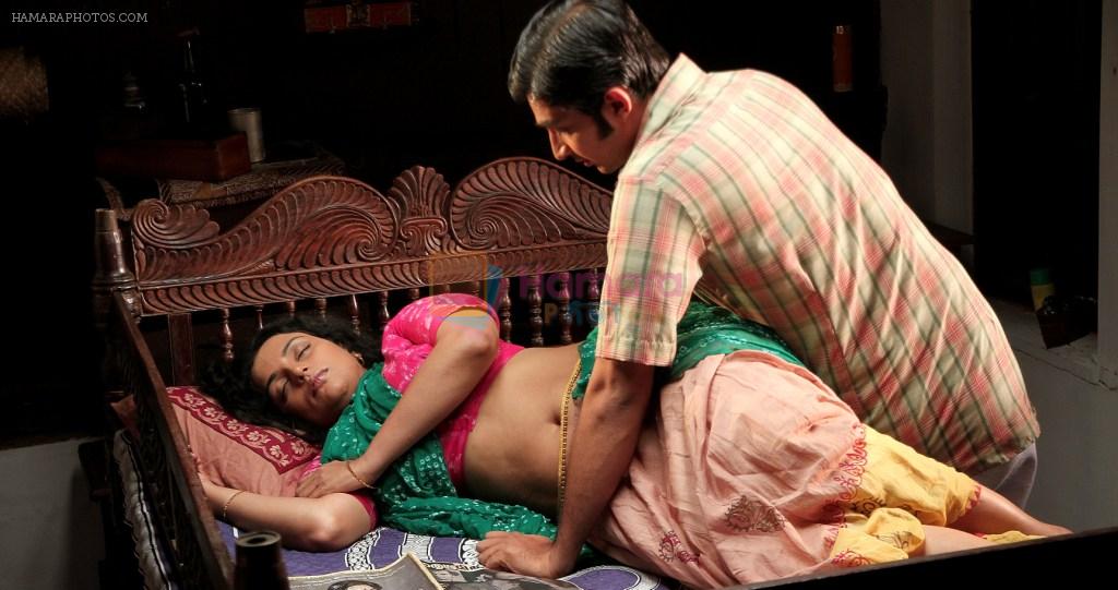 Swetha Menon, Sreejith Vijay in Rathinirvedam Movie Stills