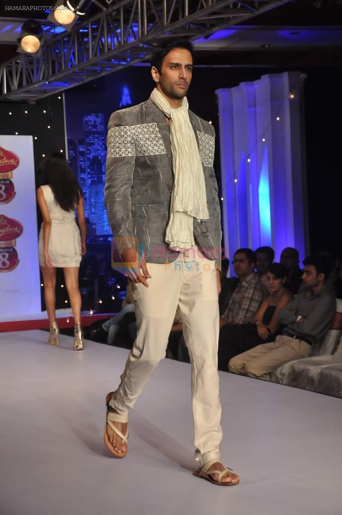 walk the ramp for Manoviraj Khosla and Frank Tell for the Signature tour in Novotel on 17th Sept 2011