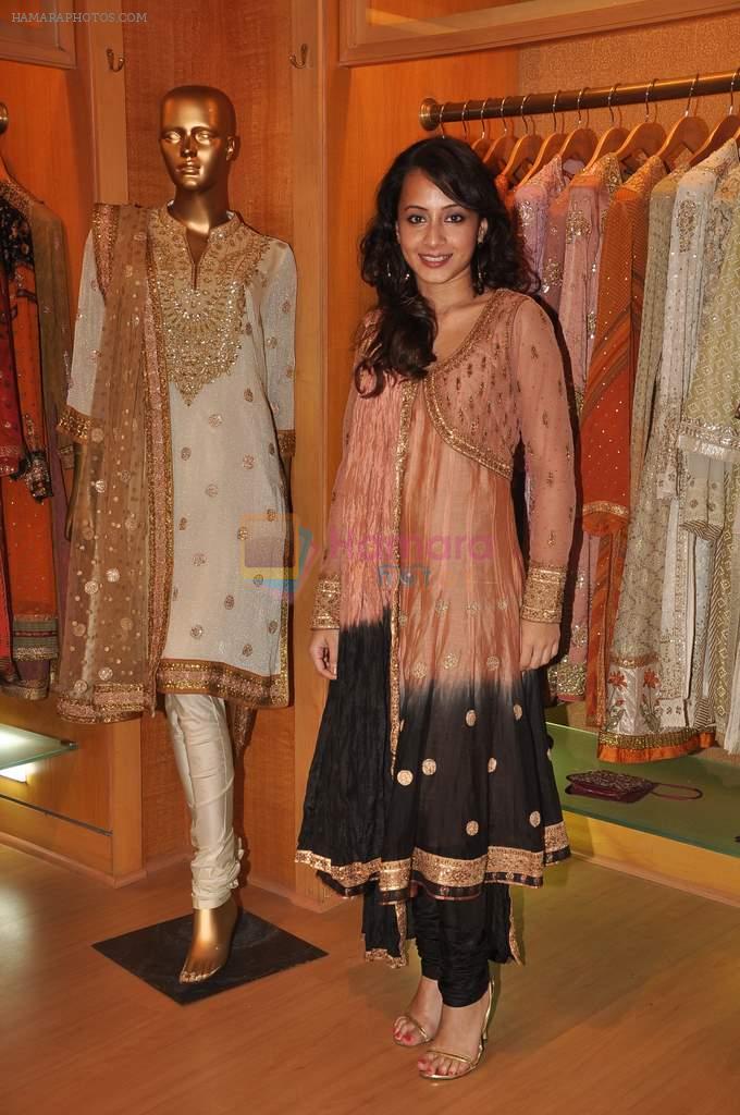 Auritra Ghosh at Ritu Kumar store in Phoneix Mill on 21st Sept 2011