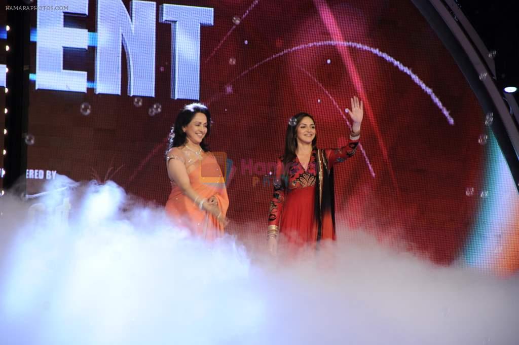 Esha Deol, Hema Malini on the sets of India's Got Talent in Filmcity, Mumbai on 22nd Sept 2011