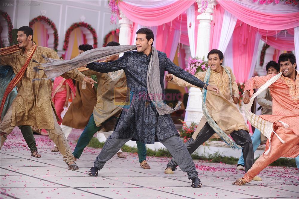 Mahesh Babu in Dookudu Movie Stills