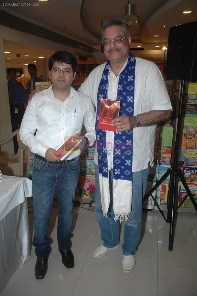 Siddharth Kak at Vineet Mishra book launch in Crossword, Juhu, Mumbai on 26th Sept 2011