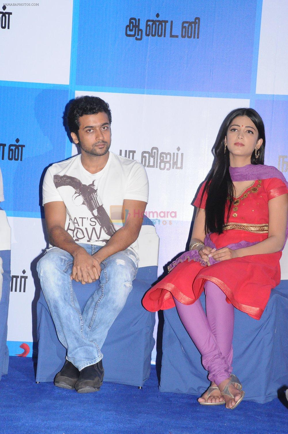 Suriya, Shruti Haasan attends 7aum Arivu Press Meet on 26th September 2011