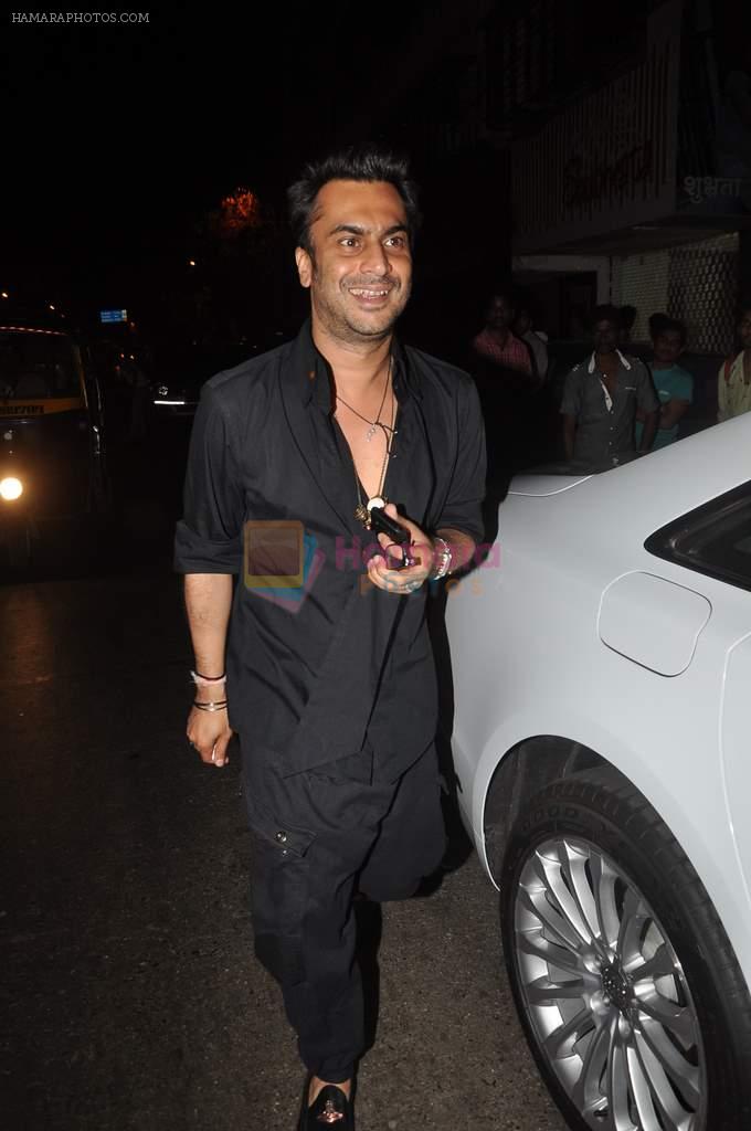 Aki Narula at Ranbir Kapoor's bday and Rockstar bash in Aurus on 27th Sept 2011