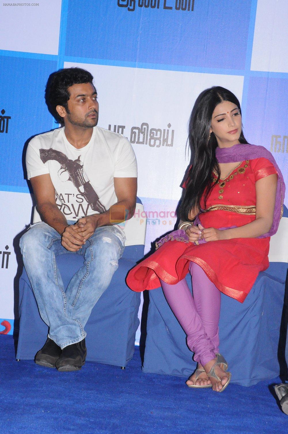 Suriya, Shruti Haasan attends 7aum Arivu Press Meet on 26th September 2011