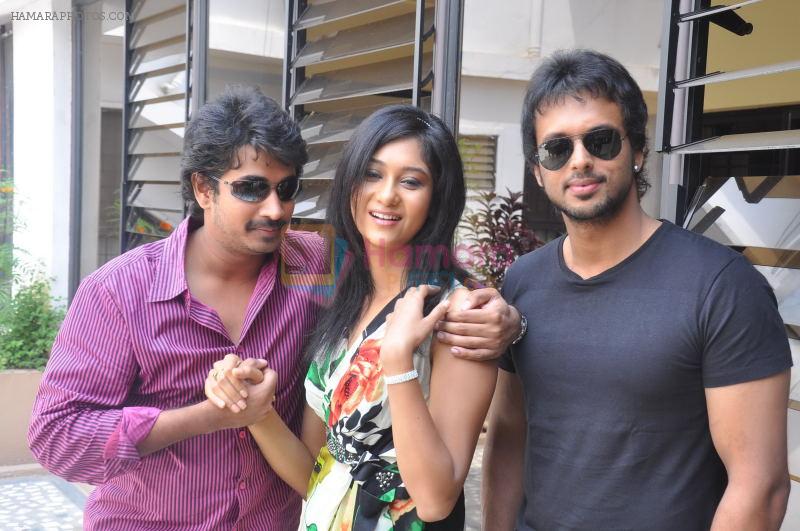 Adarsh Balakrishna, Surya Teja, Sarika Affan attends Cricket Girls and Beer Press Meet on 26th September 2011