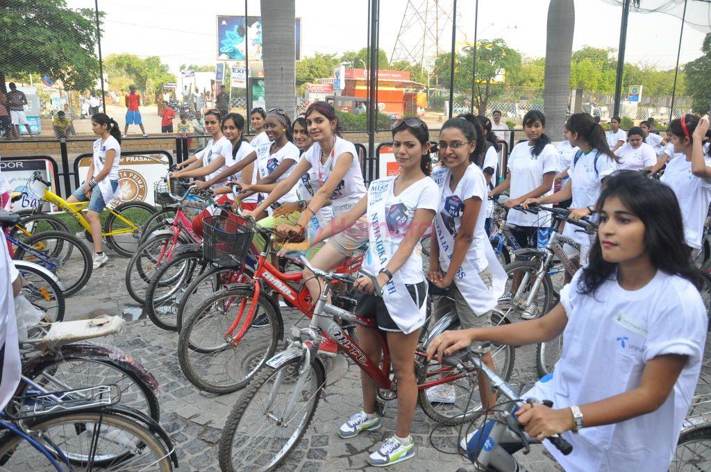 2011 Miss Hyderabad Team participates in Go Green Ride on 1st October 2011