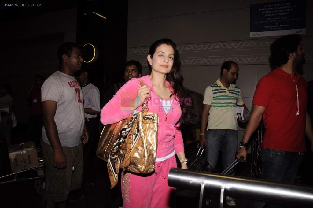Ameesha Patel snapped at International airport on 7th Oct 2011