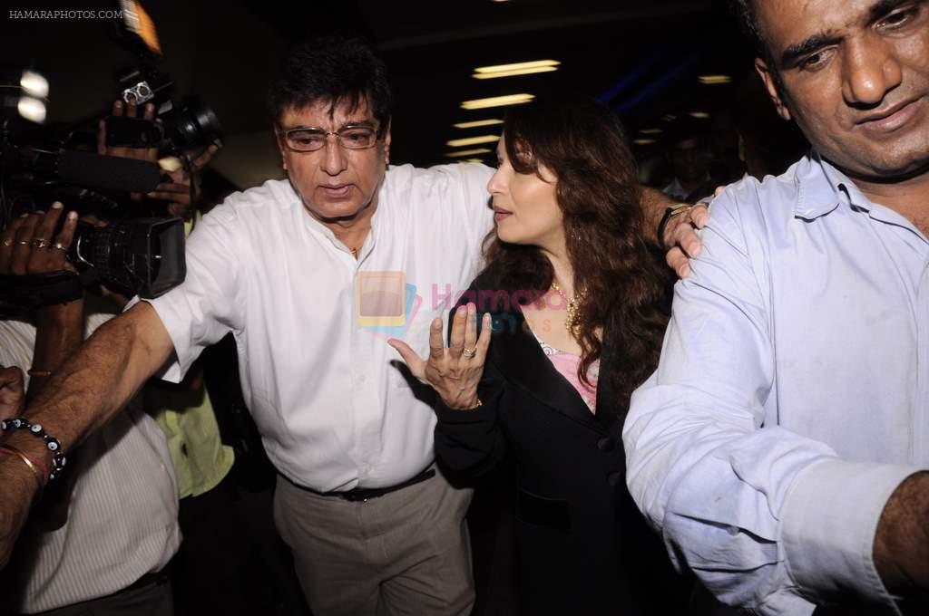 Madhuri Dixit snapped at International airport on 7th Oct 2011