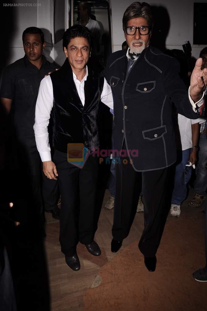 Shahrukh Khan, Amitabh Bachchan on the sets of KBC in Filmcity on 7th Oct 2011