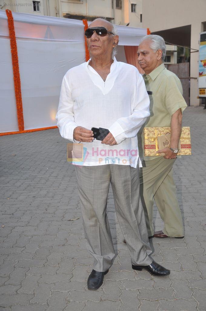 Yash Chopra, Ramesh Sippy at the launch of the Hanuman Chalisa album in Mehboob Studio on 9th Oct 2011