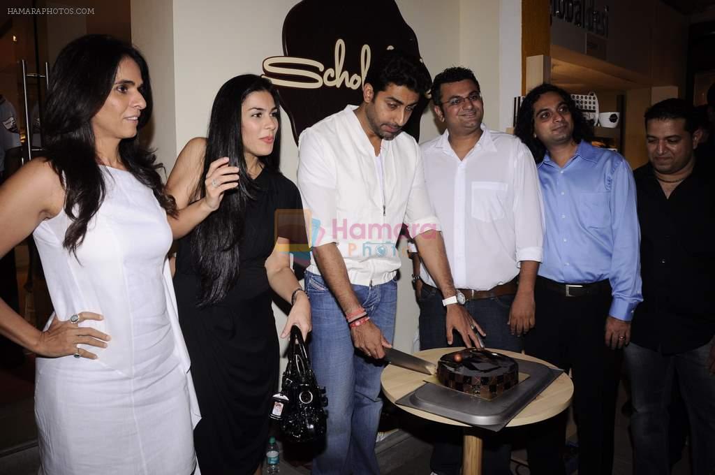 Abhishek Bachchan at Anita Dongre's cafe launch in Khar, Mumbai on 17th Oct 2011