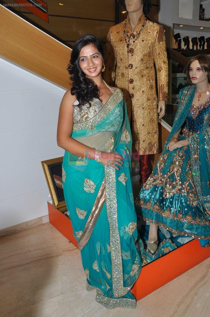 Nisha Shah attends MEBAZ Winter Wedding Collection Launch on 19th October 2011