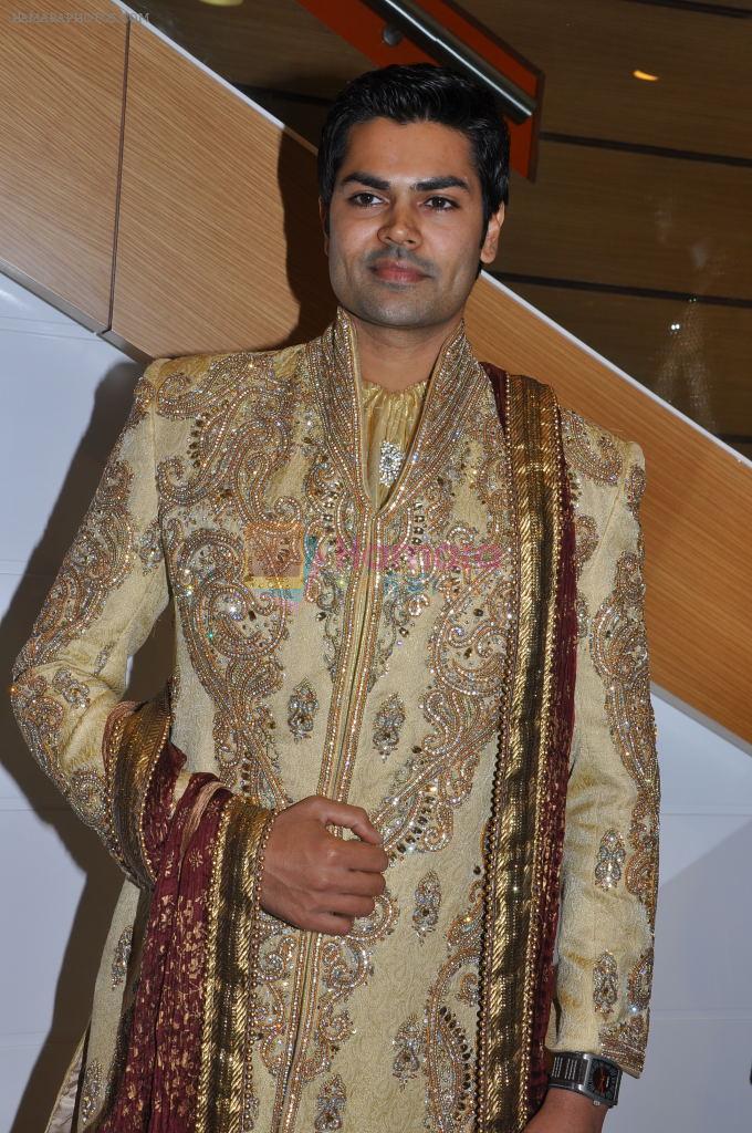 Ganesh Venkatraman attends MEBAZ Winter Wedding Collection Launch on 19th October 2011