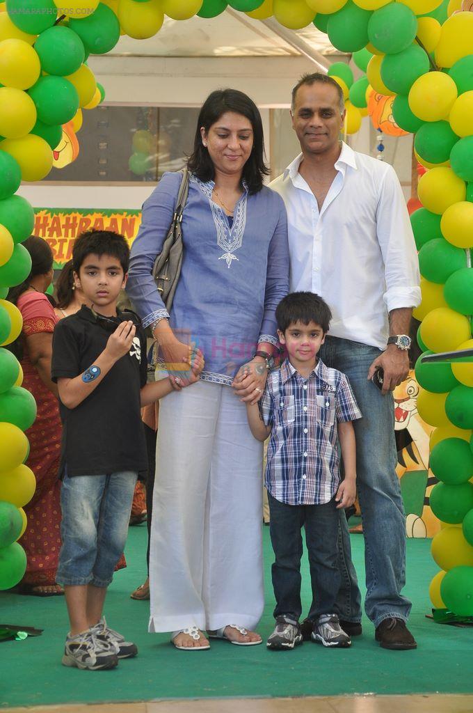 Priya Dutt at Sanjay Dutt and Manyata celebrates childrens birthday in Blue Sea, Mumbai on 21st Oct 2011