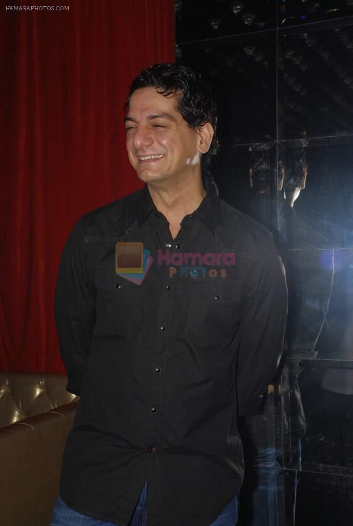 DJ Aqeel at Mercedes Benz hosts fashion event with Zayed Khan and DJ Aqeel in Hype on 23rd Oct 2011