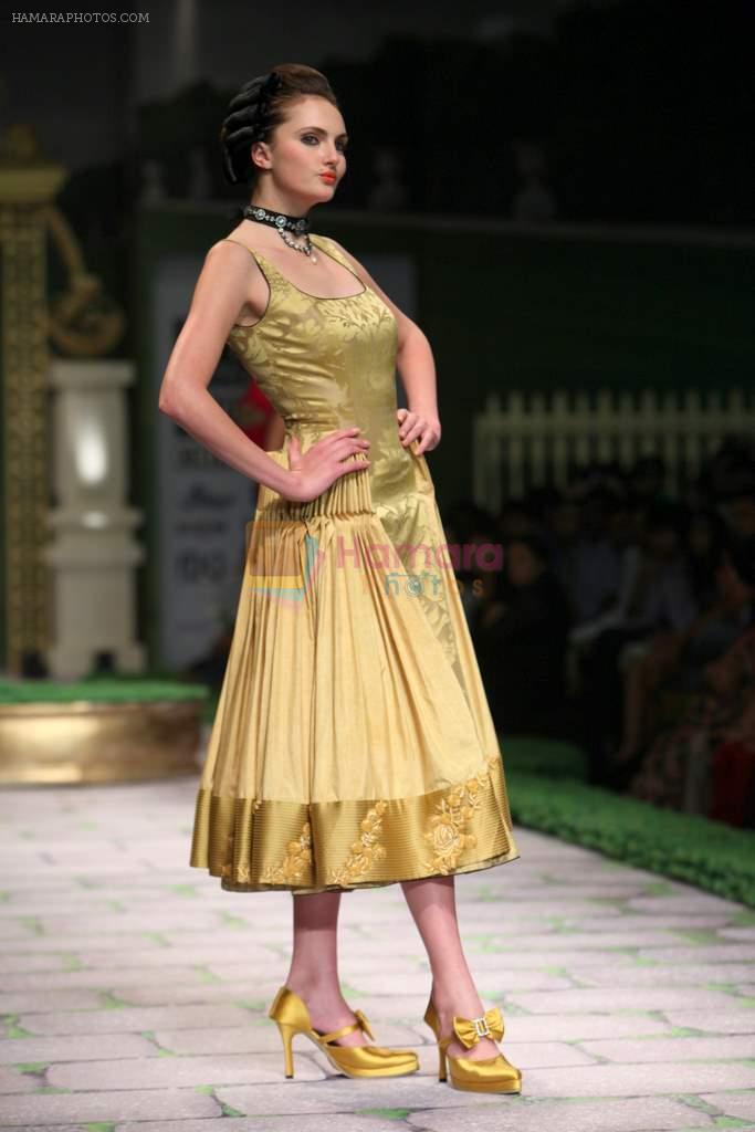 Model walk the ramp for Shantanu Goenka at Wills India Fashion Week 2011 on 10th Oct 2011