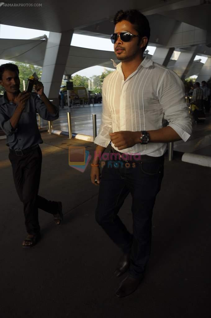 Sreesanth snapped after they return from F1 held at Delhi on 31st Oct 2011