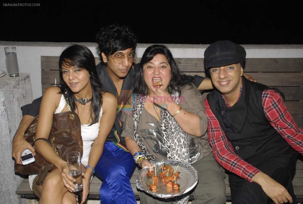 Dolly Bindra, Rehan Shah, Rohit Verma at Brinda Parekh's glam birthday bash in Wadala, Mumbai on 2nd Nov 2011