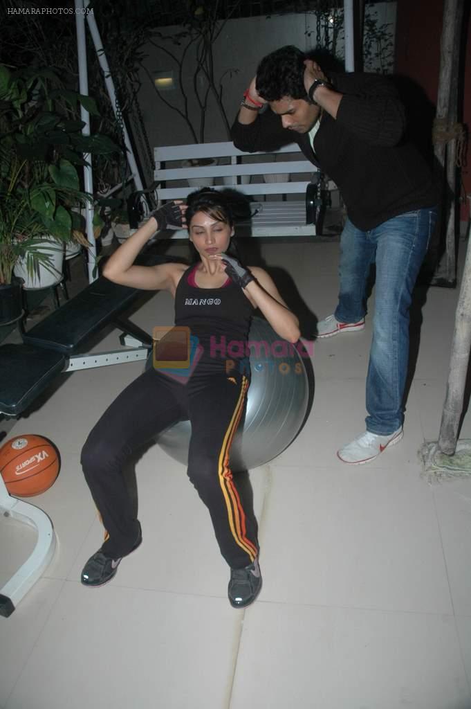 Purbi Joshi power yoga workout in Andheri, Mumbai on 5th Nov 2011