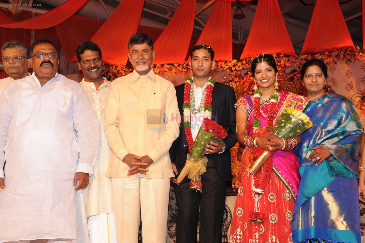 Chandra Babu Naidu attends Shyam Prasad Reddy's Daughter's Wedding