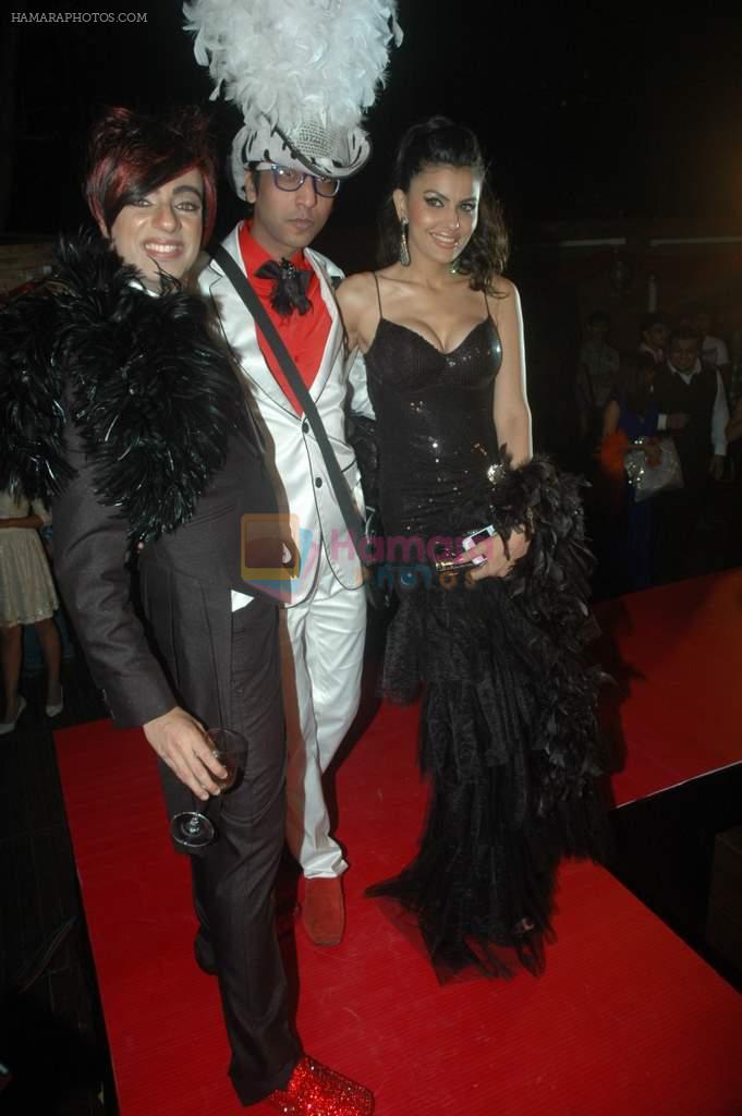 Rehan Shah, Rohit Verma at Rohit Verma birthday with fashion show in Novotel, Mumbai on 8th Nov 2011