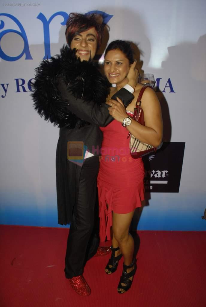 Nandini Jumani, Rohit Verma at Rohit Verma birthday with fashion show in Novotel, Mumbai on 8th Nov 2011
