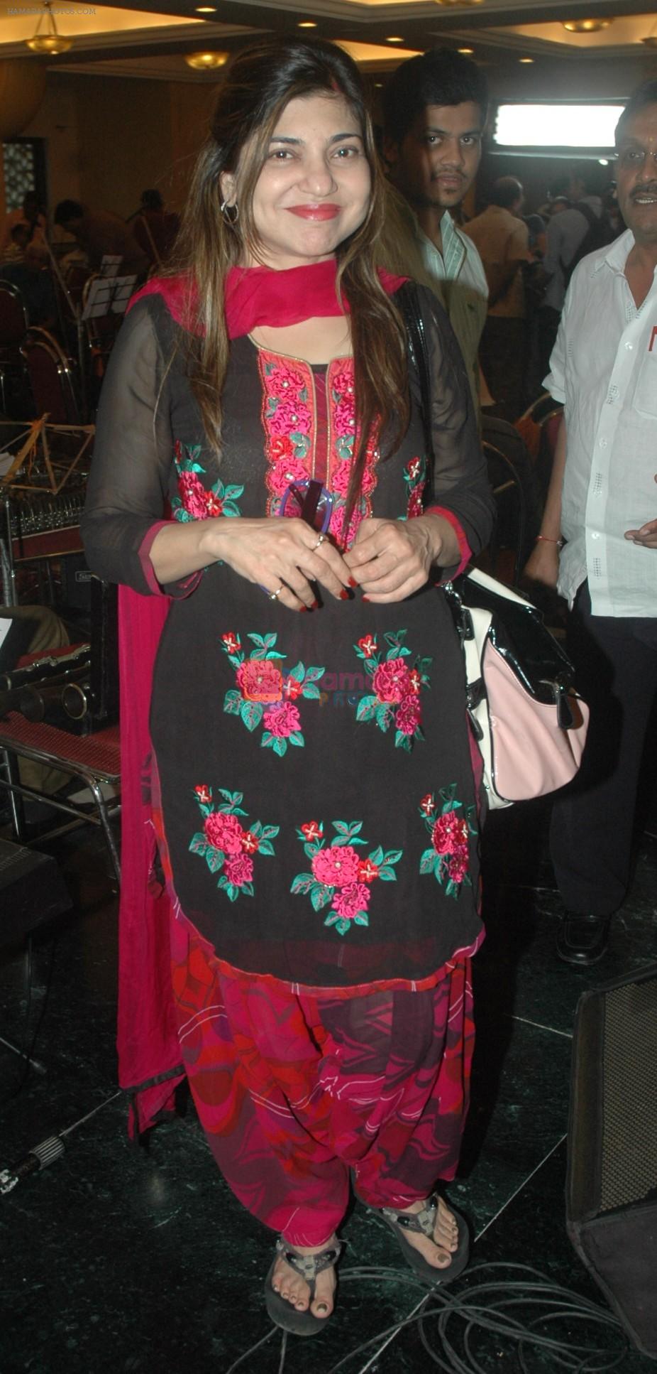 Alka Yagnik at the rehearsals for the Cancer Aid & Research Foundation's Music Heals 2011 with 100 live musicians under the Music Batonship of Jayanti Gosher & Kishore Sharma on 9th Nov 2011