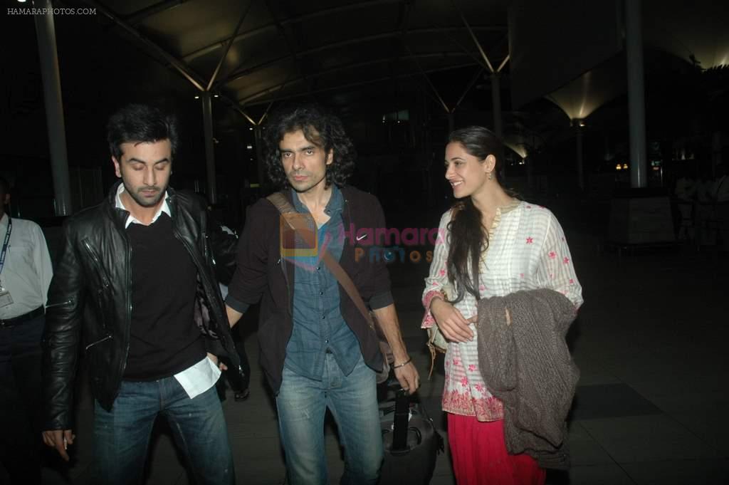 Ranbir Kapoor, Imtiaz Ali, Nargis Fakhri snapped at the airport in Mumbai on 9th Nov 2011