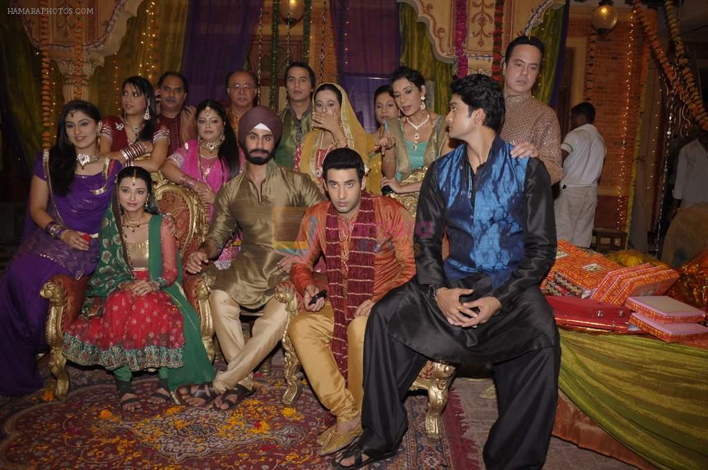 Dharmendra, Aditya Redij on the sets of serial Preeto in Powai on 9th Nov 201_1
