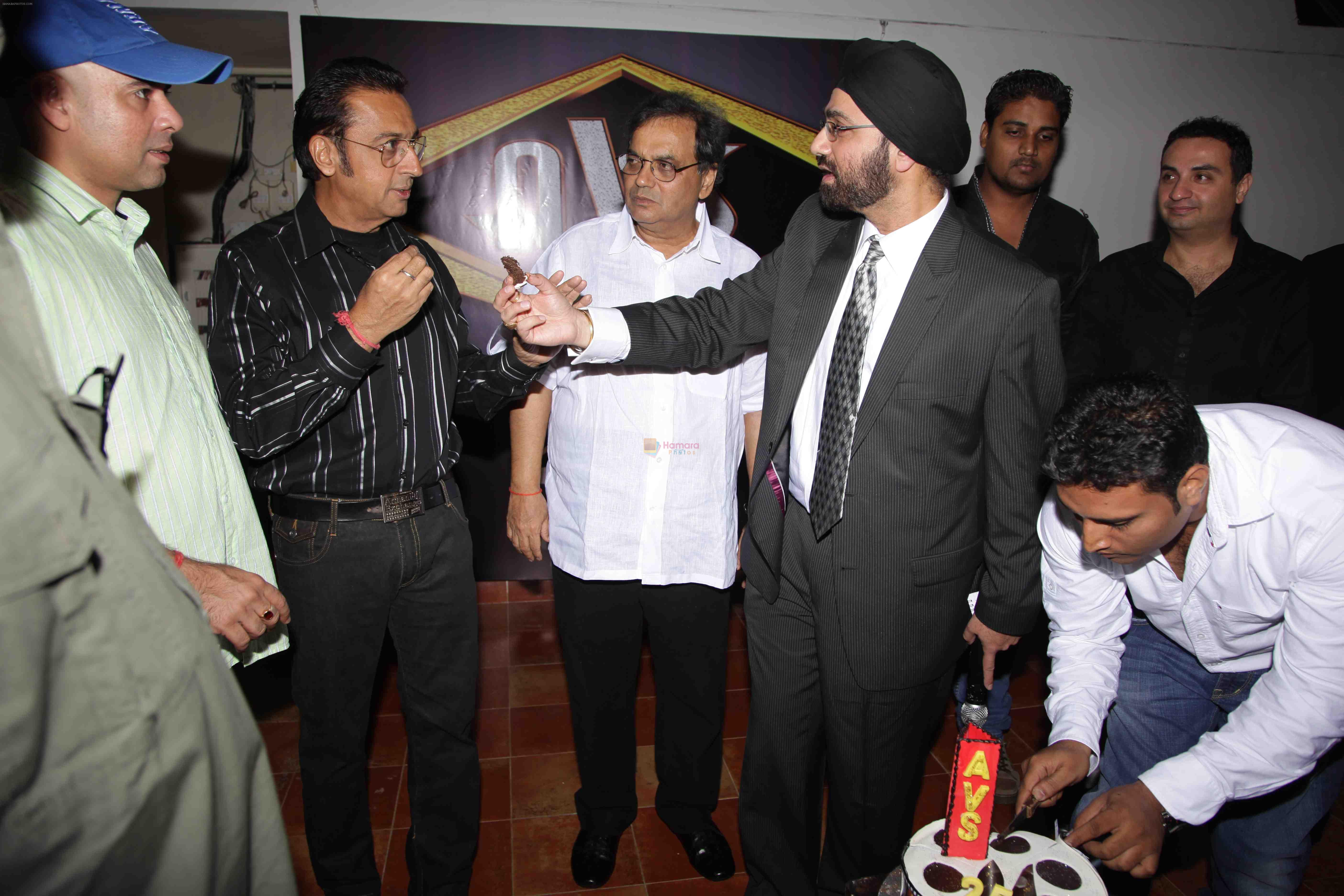 Subhash Ghai, Gulshan Grover at AVS Bollywood Party in Le Sutra Gallery on 9th Nov 2011