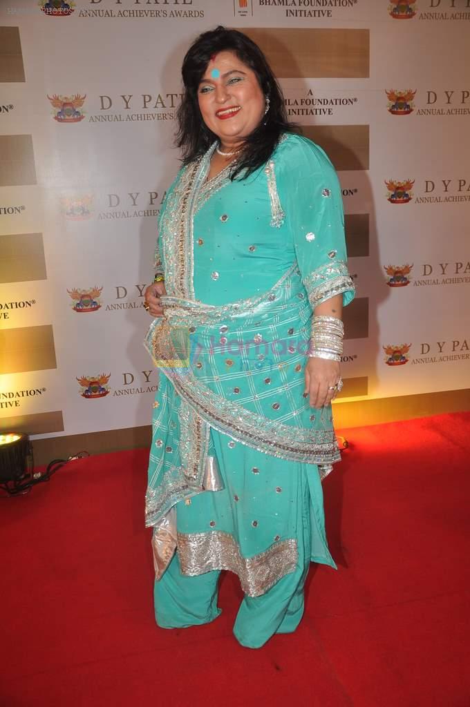 Dolly Bindra at DY Patil Awards in Aurus on 13th Nov 2011