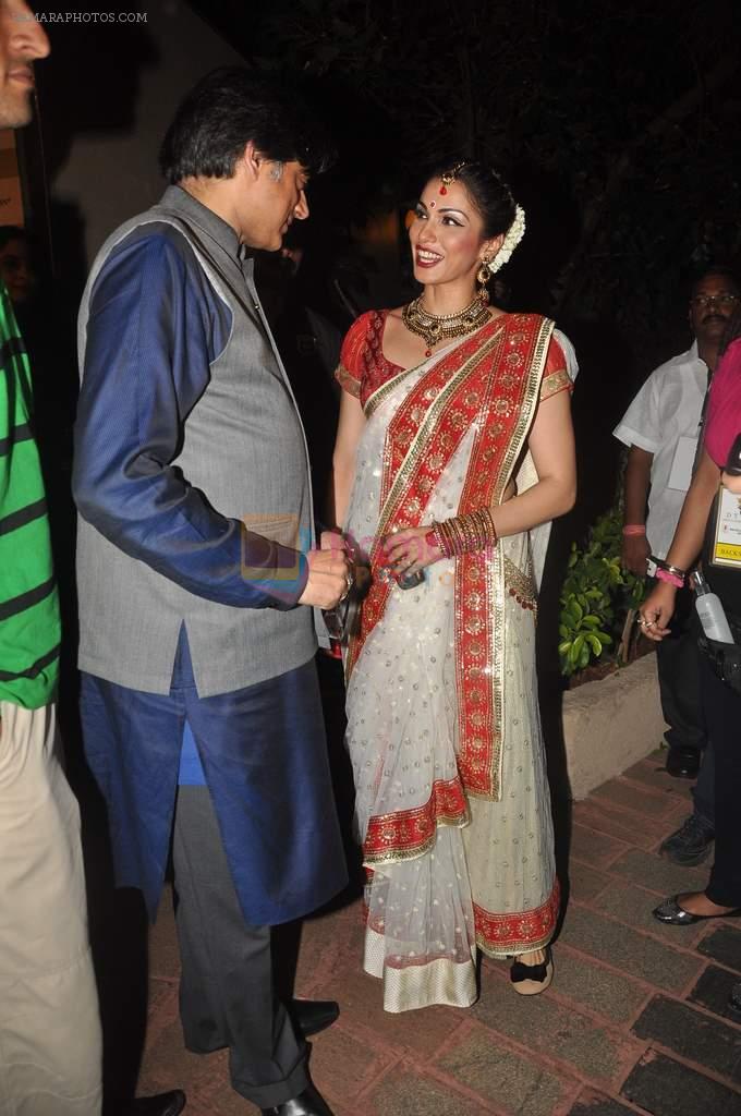 Isha Koppikar at DY Patil Awards in Aurus on 13th Nov 2011