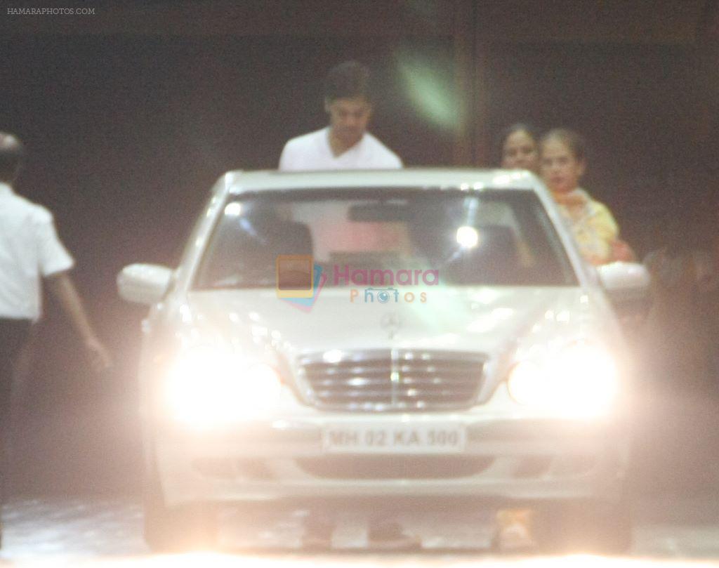 Aishwarya Rai Bachchan get admitted to hospital on 14th Nov 2011