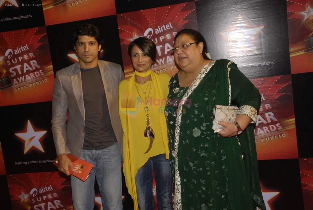 Farhan Akhtar, Adhuna Akhtar at Star Super Star Awards in Yashraj on 15th Nov 2011