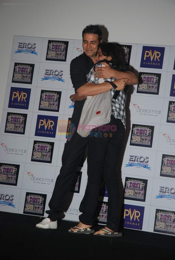 Akshay Kumar at the Desi Boyz promotions in Oberoi Mall on 25th Nov 2011