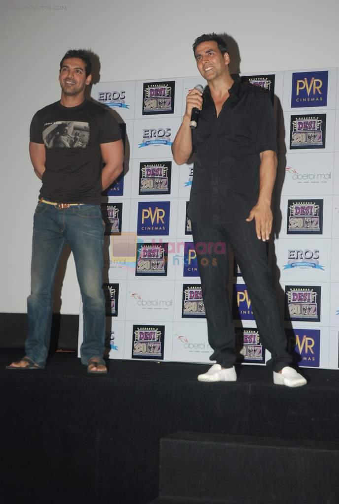 Akshay Kumar, John Abraham at the Desi Boyz promotions in Oberoi Mall on 25th Nov 2011