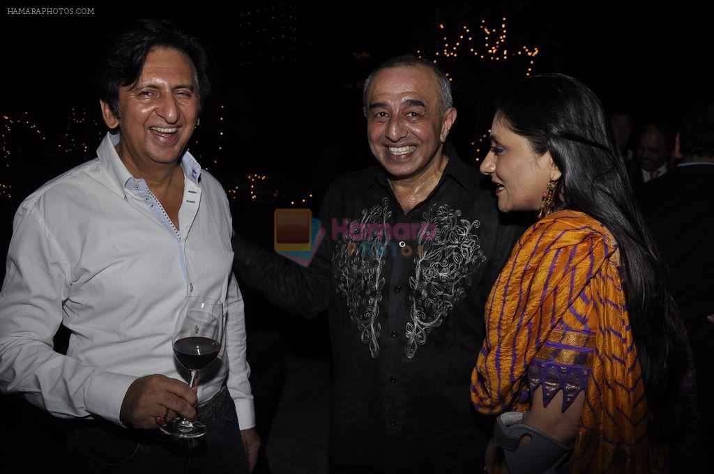 Aarti Surendranath, Kailash Surendranath, astad deboo at taj vivanta in Mumbai on 30th Nov 2011