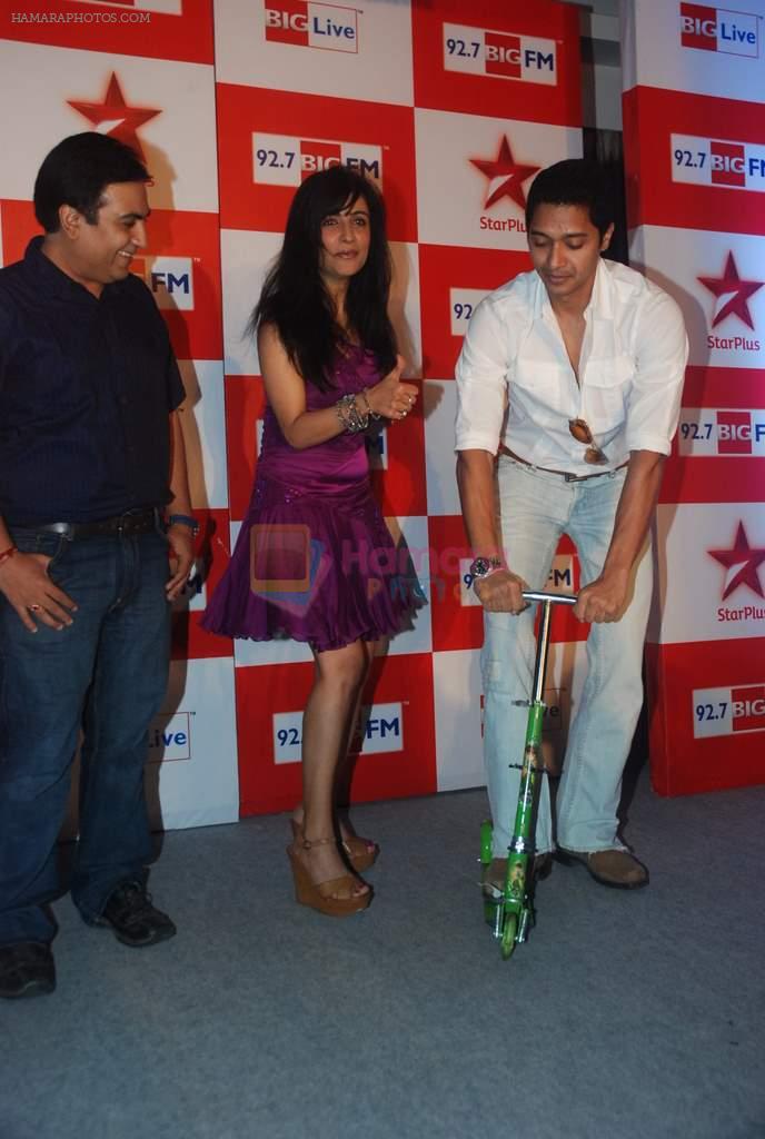 Shreyas Talpade, Shibani Kashyap, Dilip Joshi at BIG Star Entertainment Awards 2011 in Mumbai on 24th Dec 2011