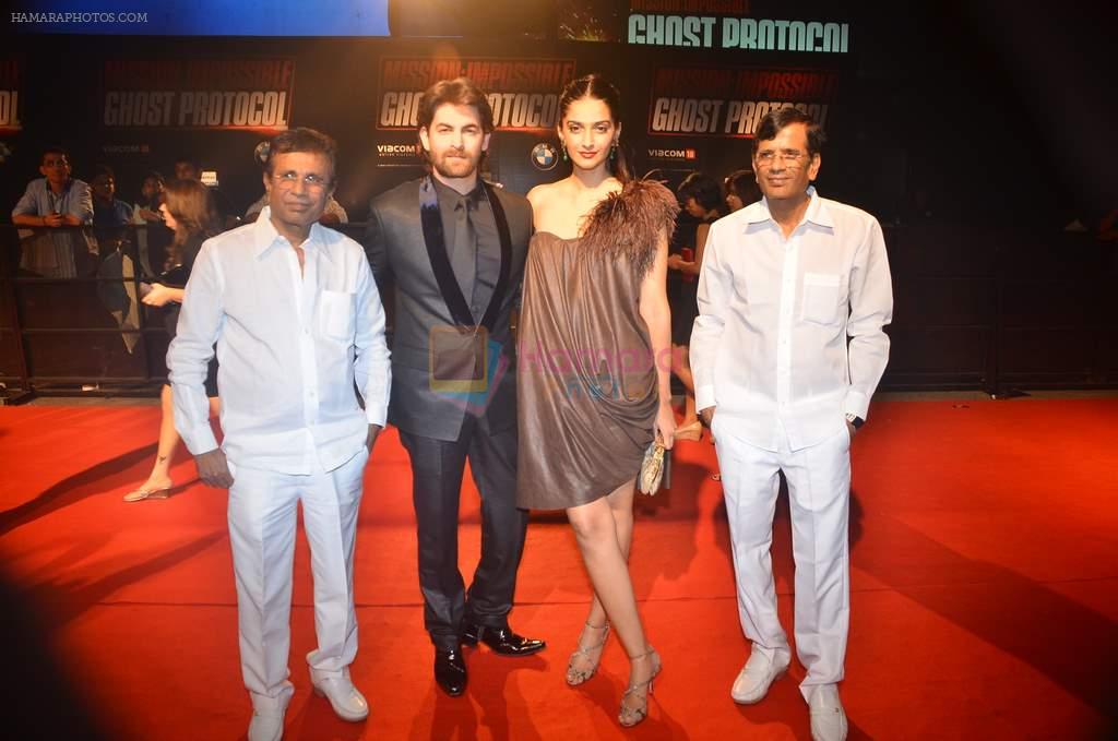 Tom Cruise, Abbas Mastan, Sonam Kapoor, Neil Mukesh at the special screening of Mission Impossible - Ghost Protocol in Imax on 4th Dec 2011