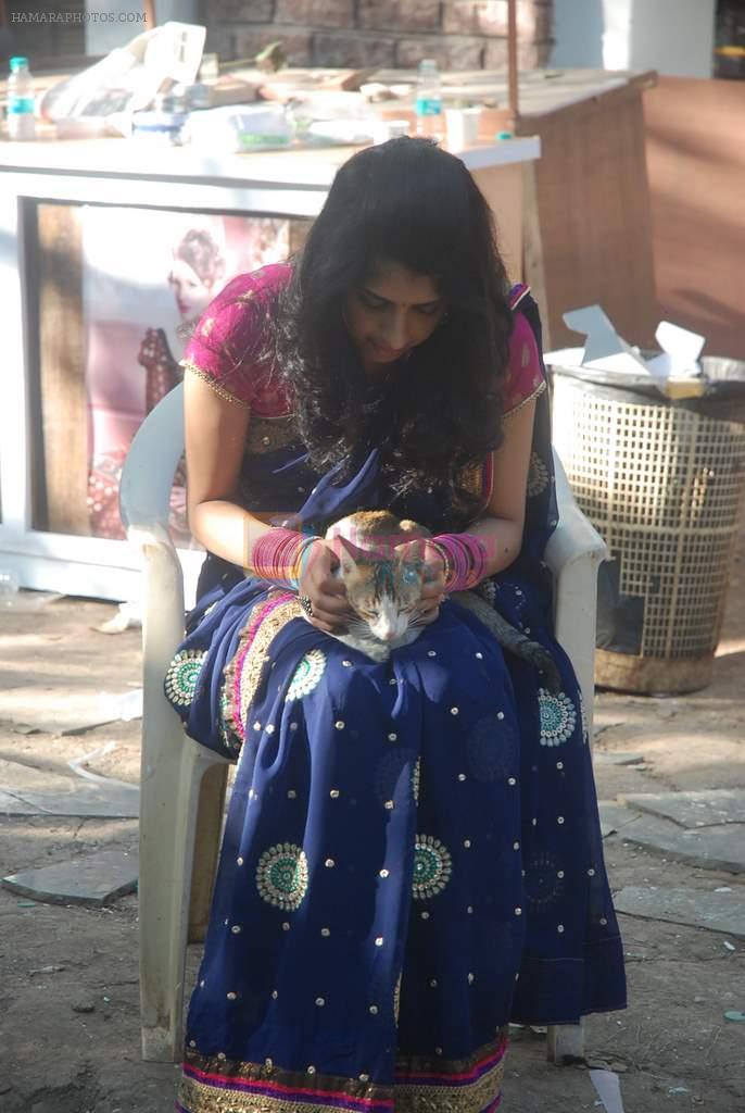 Aishwarya Sakhuja at Saas Bina Sasural on location on 5th Dec 2011