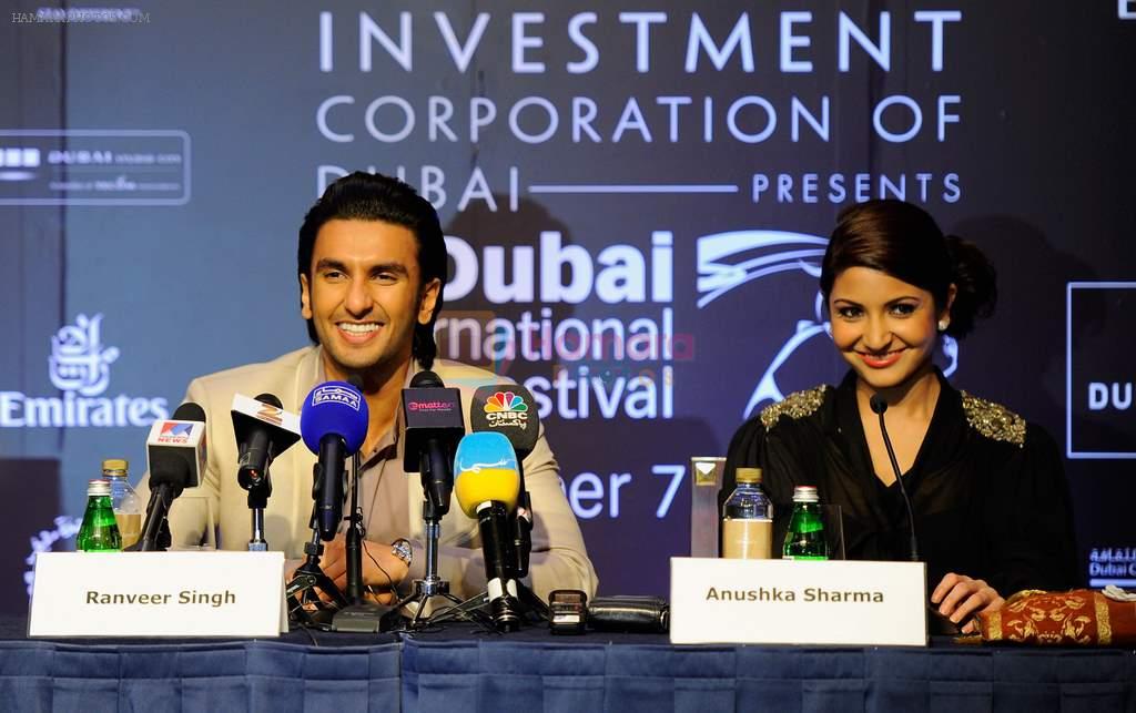 Anushka Sharma, Ranveer Singh at Ladies VS Ricky Bahl premiere at Dubai Film Festival on 8th Dec 2011
